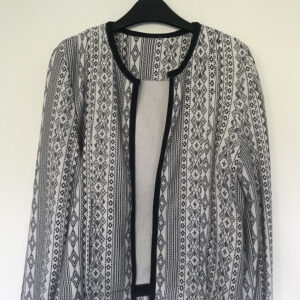 Chaqueta detalles azules