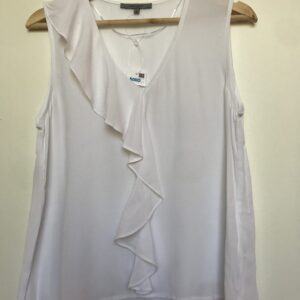 Polera blanca vuelos Basement
