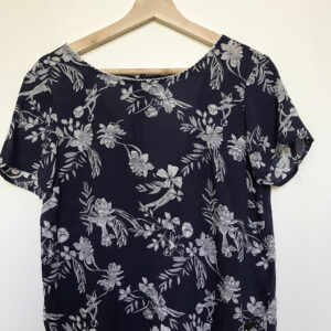Polera floreada azul DOO Australia