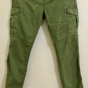 Pantalón verde safari