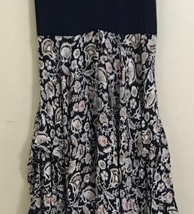 Vestido largo azul, estampado parte de abajo